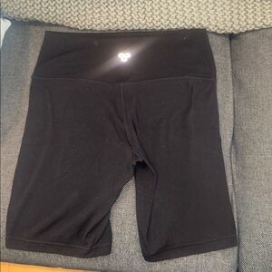 Aritzia biker shorts